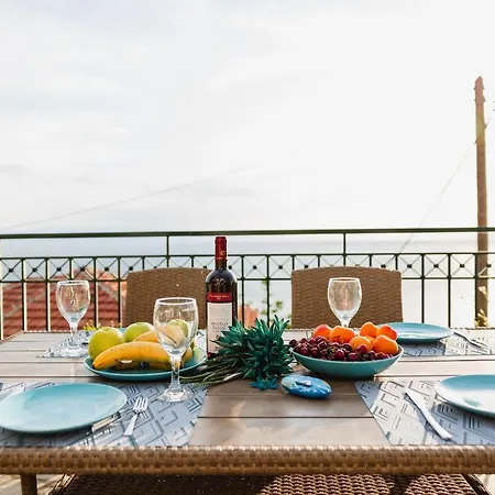Holiday home Mesonisi με υπέροχη θέα στον παγασητικό!! Afissos