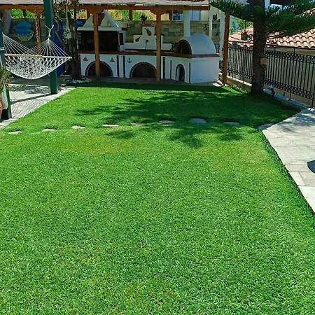 Holiday home Mesonisi με υπέροχη θέα στον παγασητικό!! *