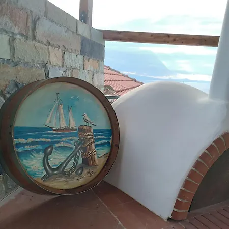 Holiday home Mesonisi με υπέροχη θέα στον παγασητικό!!