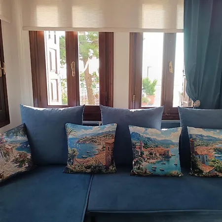 Holiday home Mesonisi με υπέροχη θέα στον παγασητικό!!