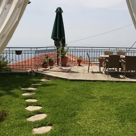 Mesonisi με υπέροχη θέα στον παγασητικό!! Ferienhaus Áfissos