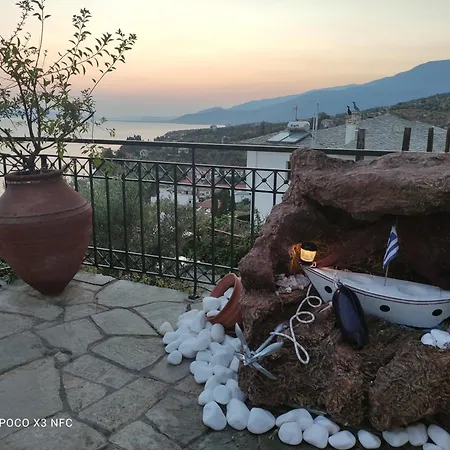 Mesonisi με υπέροχη θέα στον παγασητικό!! * Afissos