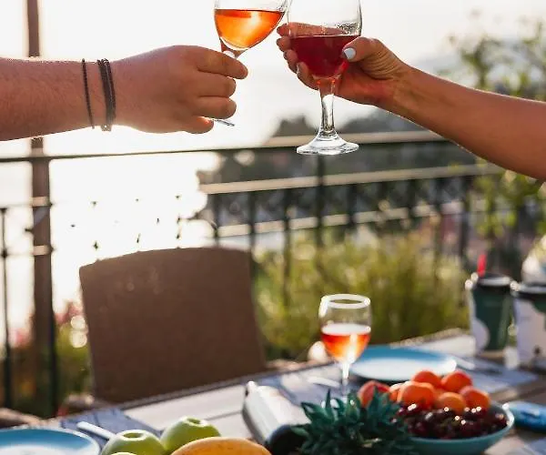 Vakantiehuis Mesonisi με υπέροχη θέα στον παγασητικό!! Áfissos