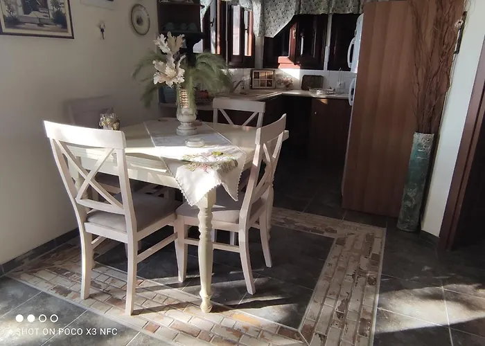 Mesonisi Boutique * Afissos