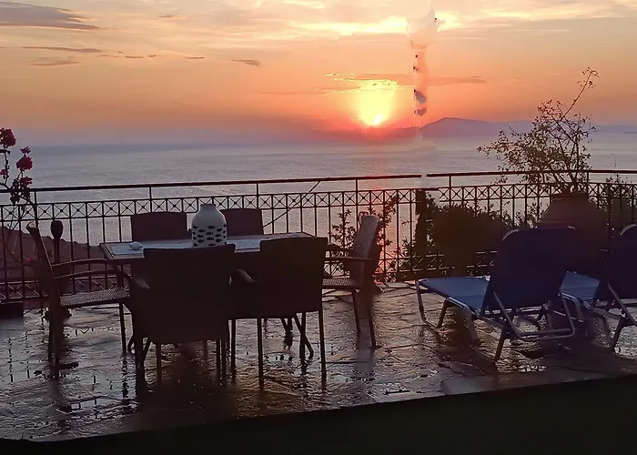 Holiday home Mesonisi Boutique *